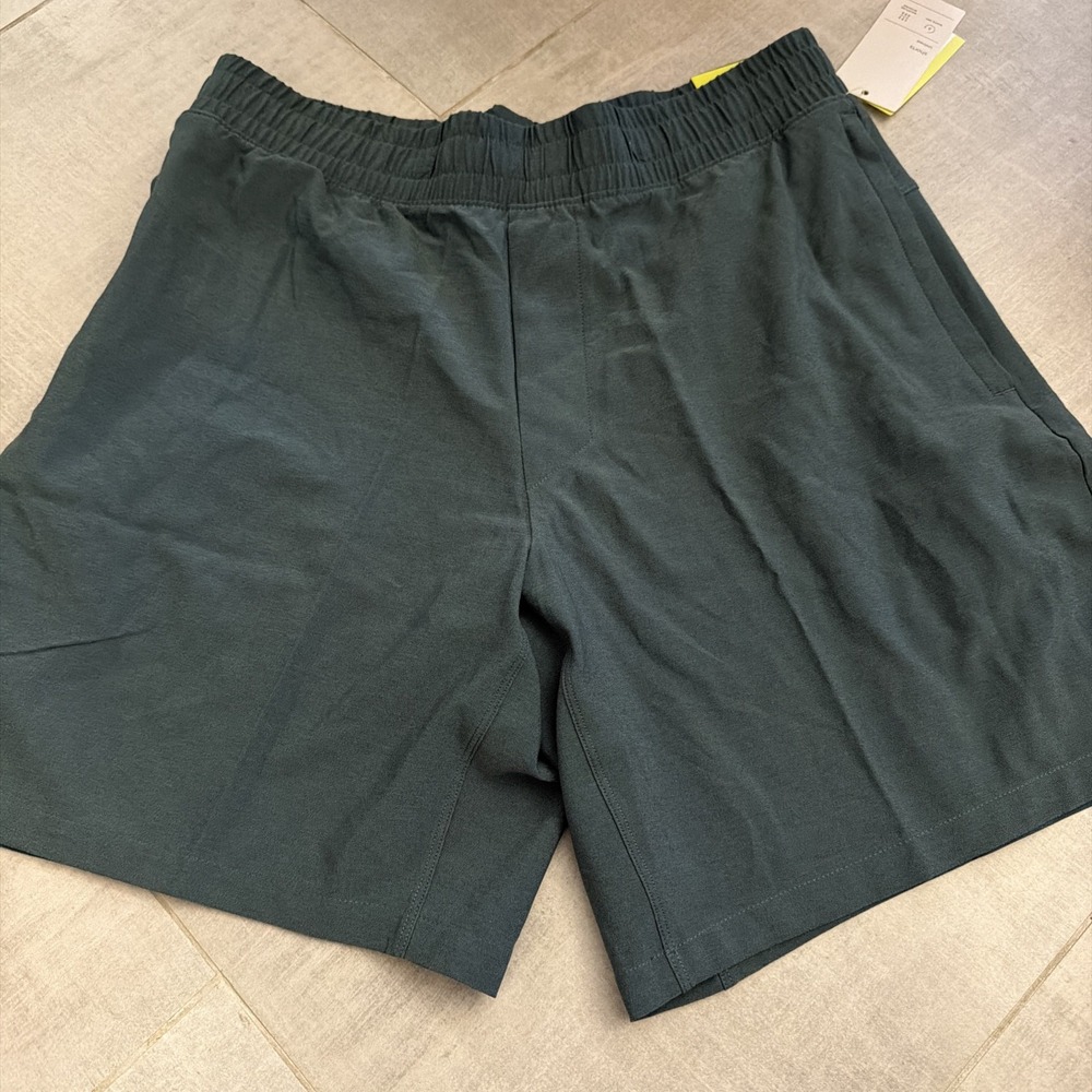 All In Motion Mens Soft Stretch Training Shorts 8" Inseam Green Medium NWT